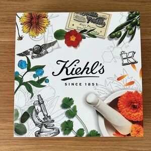 Kiehls Skincare 4pc Gift Set NEW unopened